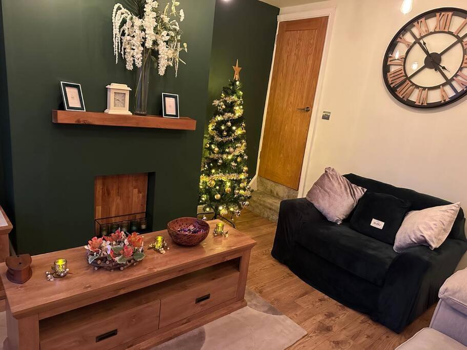 Quaint 1 Bedroom Cottage In Pudsey, Leeds Buitenkant foto