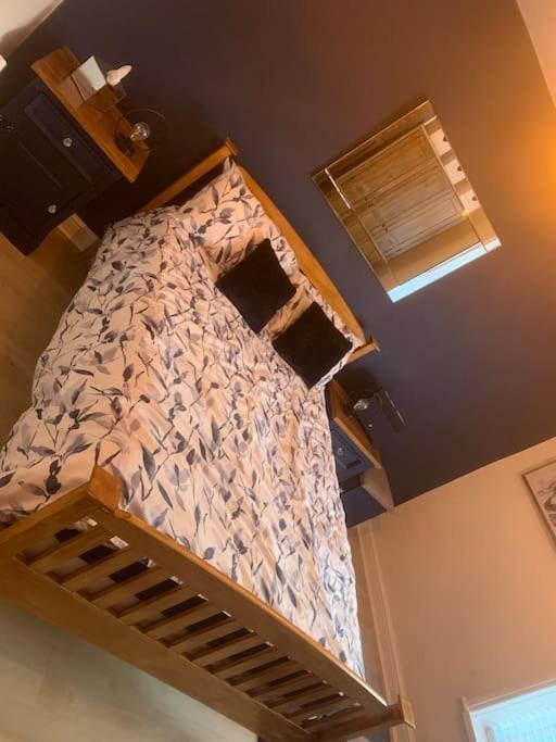 Quaint 1 Bedroom Cottage In Pudsey, Leeds Buitenkant foto